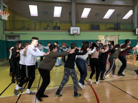 Mladi iz različnih evropskih držav z učenci OŠ Šalovci o digitalizaciji 15